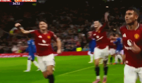 二张黄牌是, 记者皮特 二张黄牌是, 记者皮特